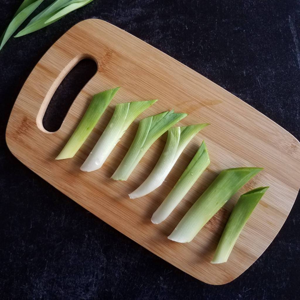 Trimmed daylily shoots, ready to cook