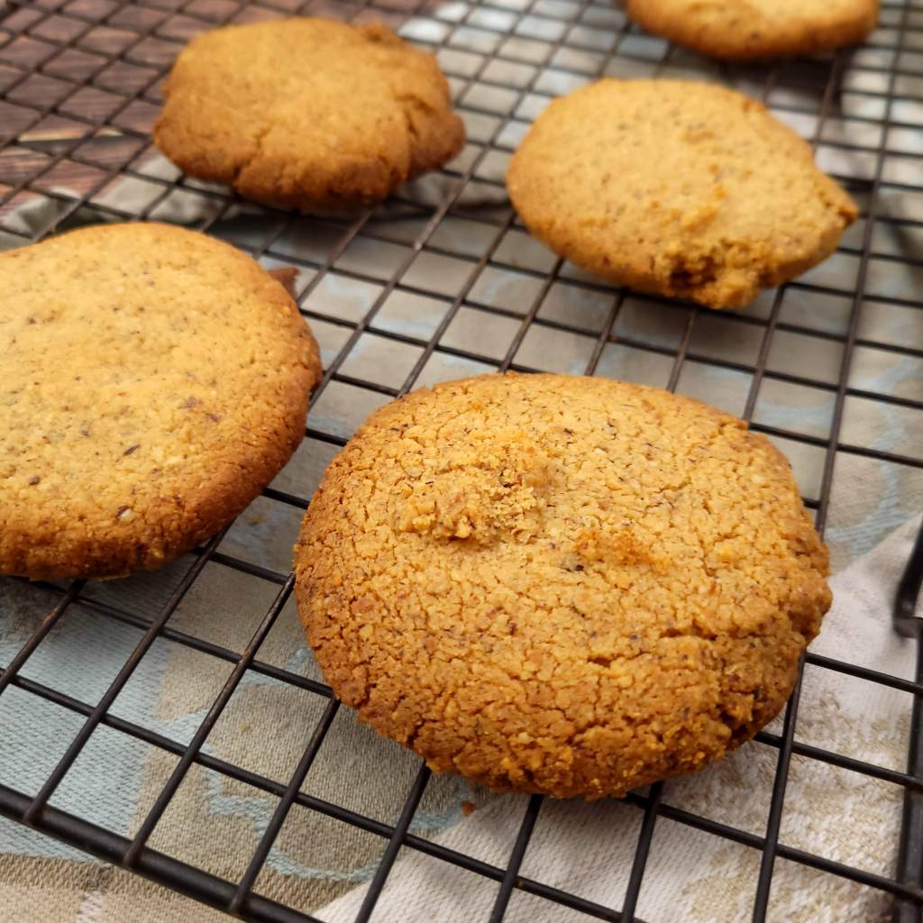 Spicebush seasoned gluten free shortbread cookies