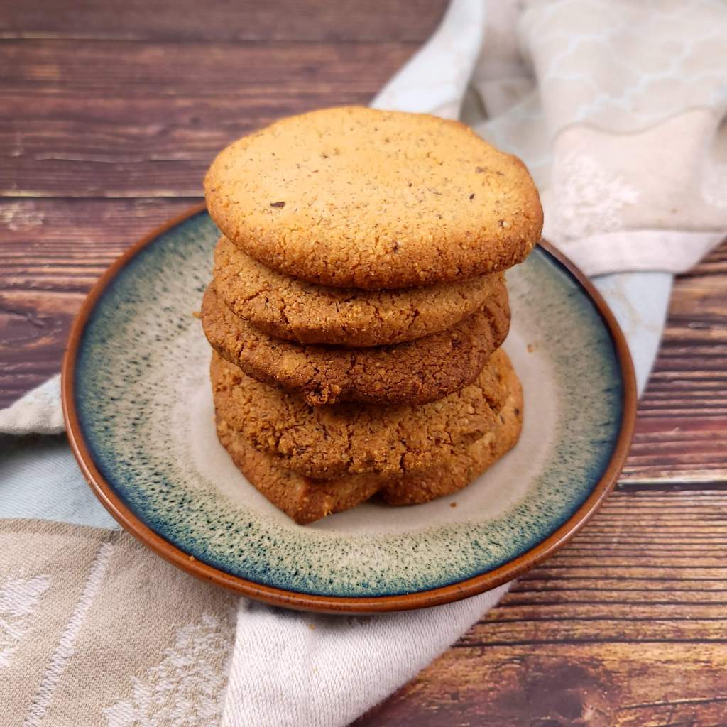 Spicebush seasoned gluten free shortbread cookies